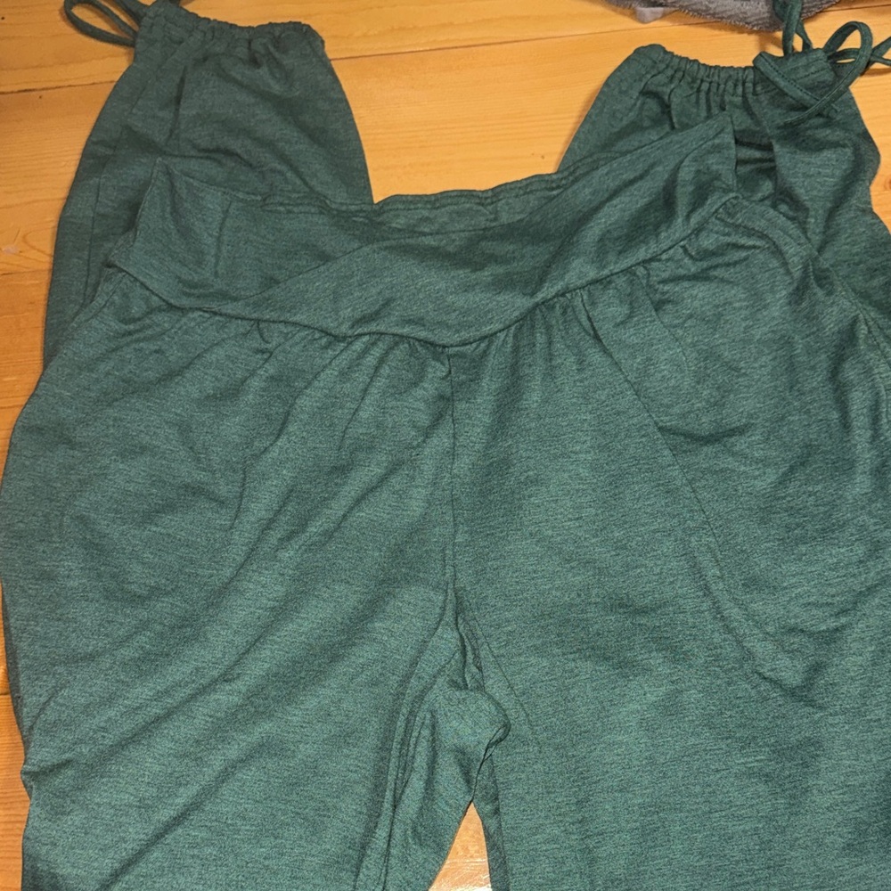 HALARA Forest Green pants size large